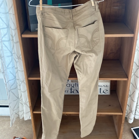 Hollister Jeans - Picture 2 of 2